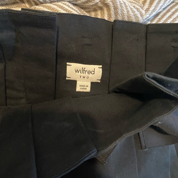 Wilfred black skirt with pleated top - Picture 2 of 2